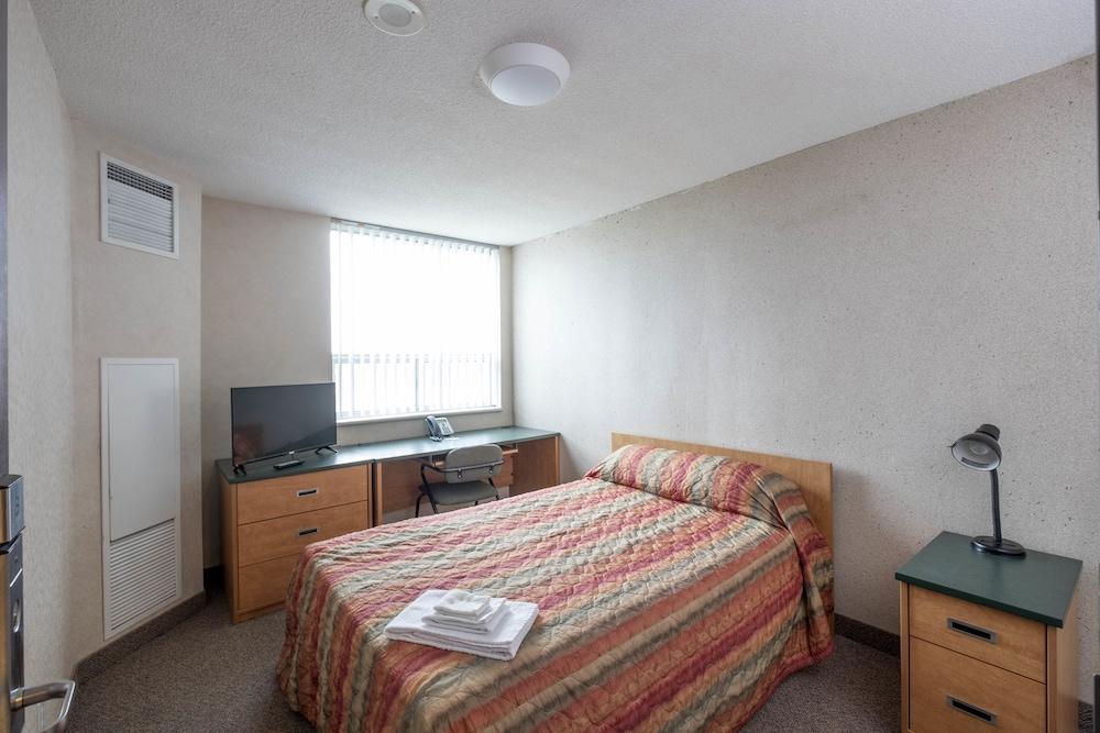 Hotel & Conference Centre- Barrie